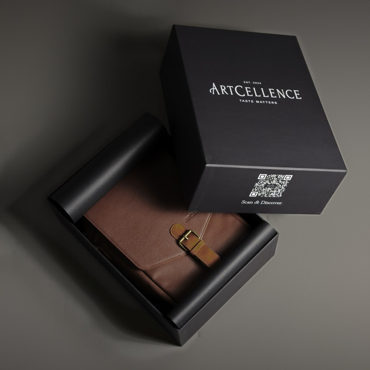 Brown Artcellence carrier inside its black rigid gift box